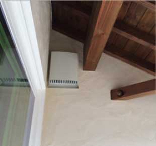 せせらぎ付きの壁