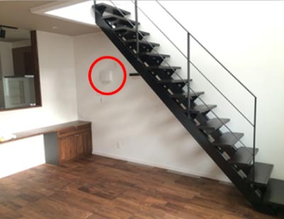 せせらぎ付きの階段